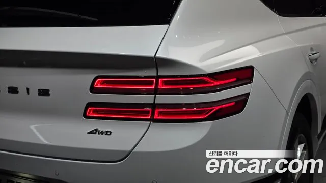 Genesis GV80 — Фото автомобиля 8