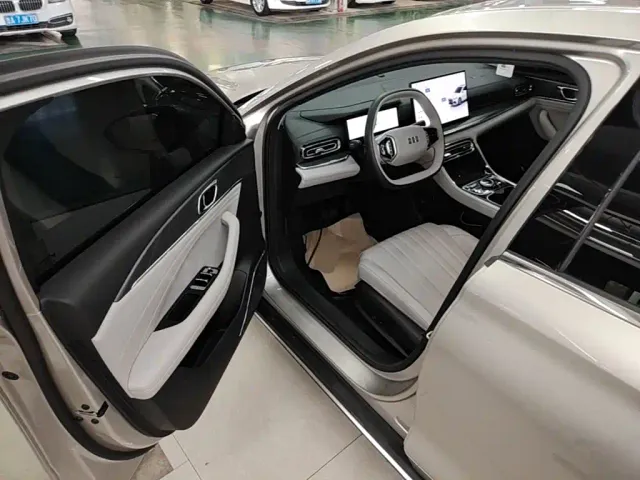 Geely Galaxy Stellar 6 — Фото автомобиля 15