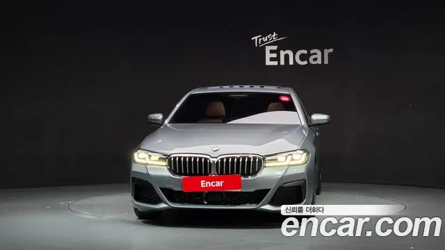 BMW 5 Series G30 — Фото автомобиля 3
