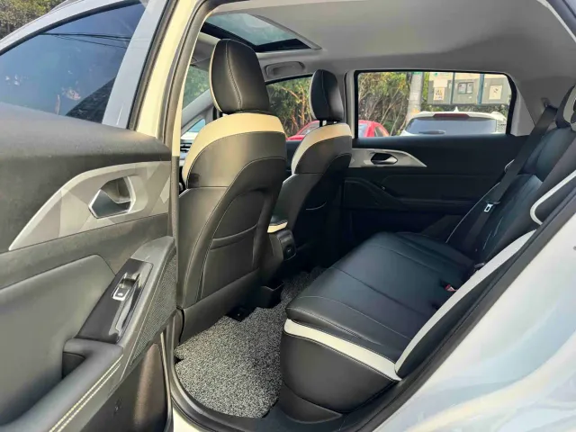 Geely Geometry E Firefly — Фото автомобиля 10
