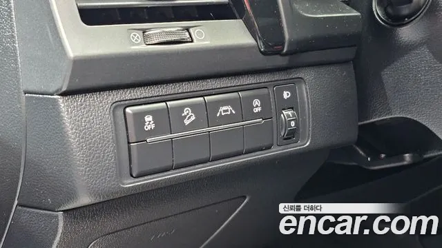 KG_Mobility_Ssangyong Rexton Новый Rexton Sport Дизель 2.2 4WD — Фото автомобиля 15