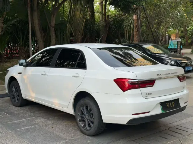 BYD Qin — Фото автомобиля 7