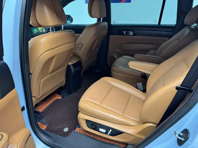 Li Auto ONE — Фото автомобиля 12