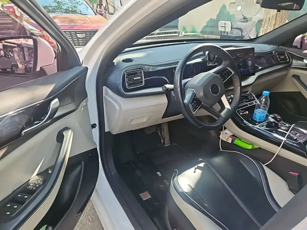 BYD Qin PLUS 2021 DM-i 55KM Flagship — Фото автомобиля 17