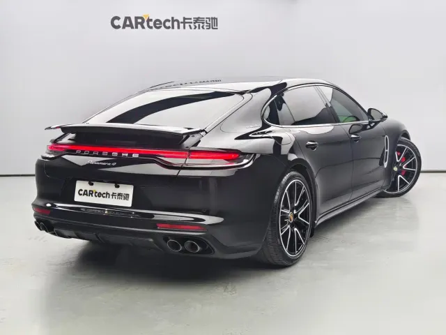 Porsche Panamera — Фото автомобиля 5