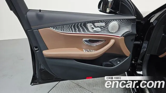 Mercedes-Benz E-Class E-класс W213 E350 4MATIC Exclusive — Фото автомобиля 20