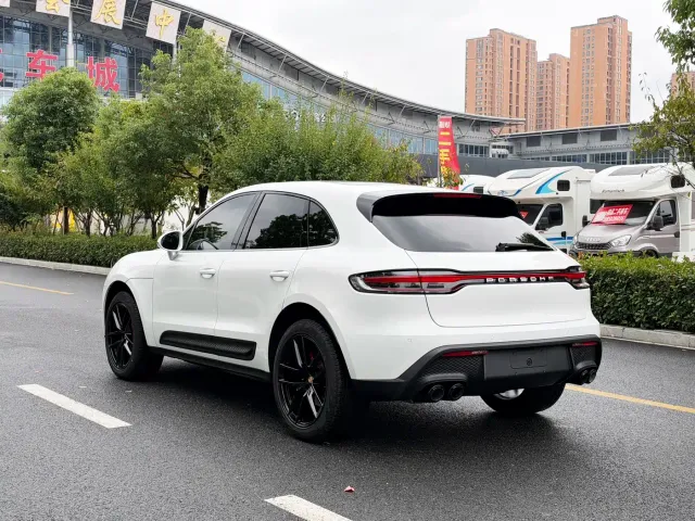 Porsche Macan — Фото автомобиля 13