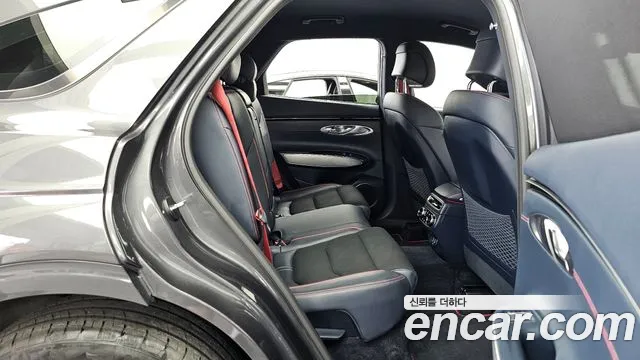 Genesis GV70 2.5T Бензин AWD — Фото автомобиля 12