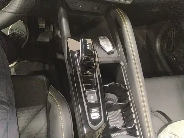 Geely Binyue — Фото автомобиля 9