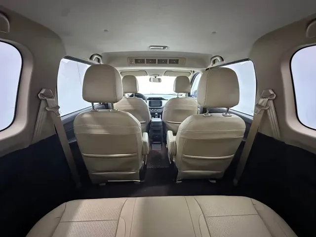 Wuling Hongguang — Фото автомобиля 7