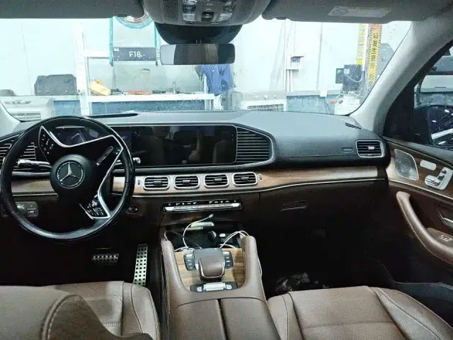 Mercedes-Benz GLS-Class — Фото автомобиля 3