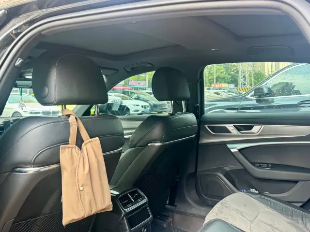 Audi A6L — Фото автомобиля 5
