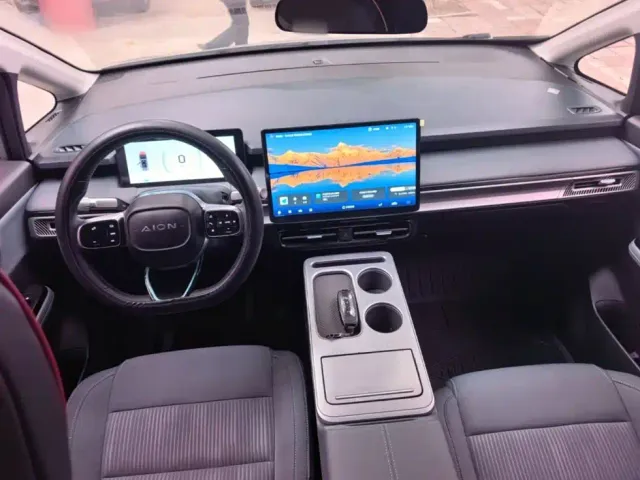 GAC Aion Y — Фото автомобиля 9