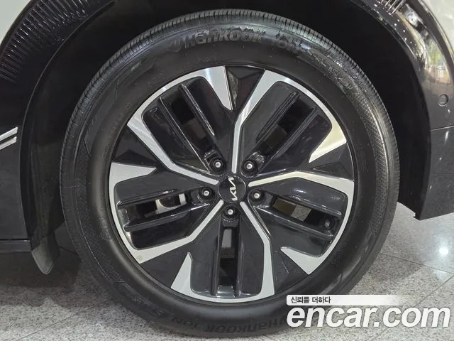 Kia EV6 — Фото автомобиля 20