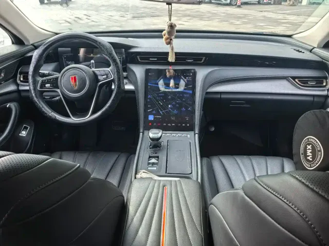 Hongqi H5 — Фото автомобиля 5