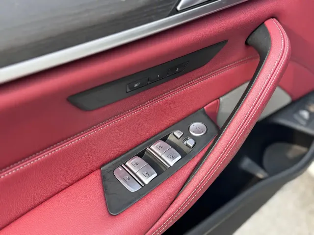 BMW 5 Series — Фото автомобиля 15