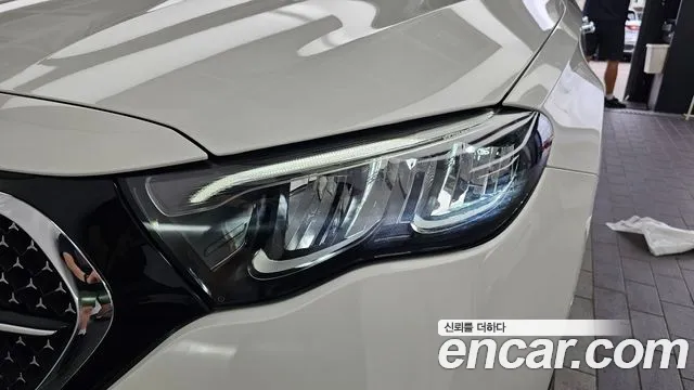 Mercedes-Benz E-Class — Фото автомобиля 22