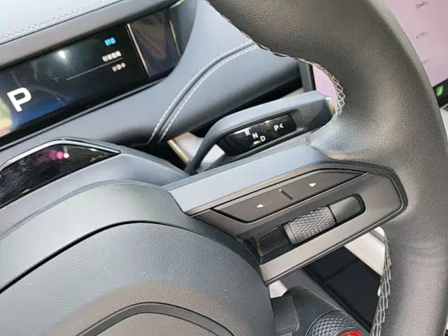 Xiaomi SU7 — Фото автомобиля 13
