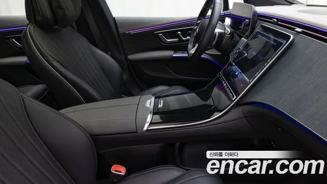 Mercedes-Benz EQS — Фото автомобиля 12