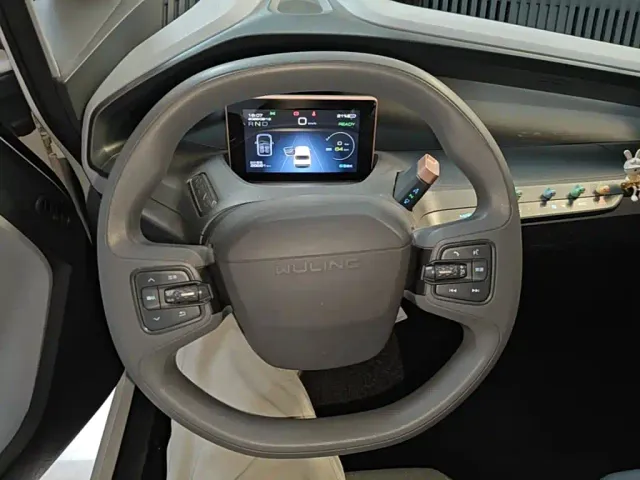 Wuling NanoEV — Фото автомобиля 10
