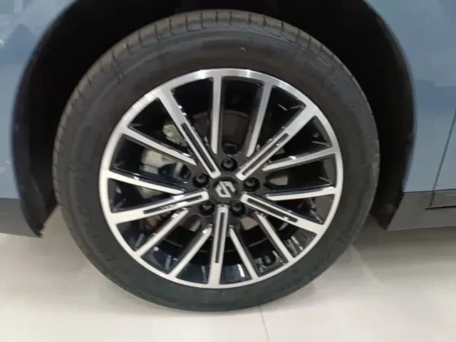 Leapmotor B10 — Фото автомобиля 22