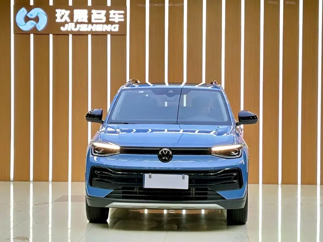 Volkswagen Tharu — Фото автомобиля 2