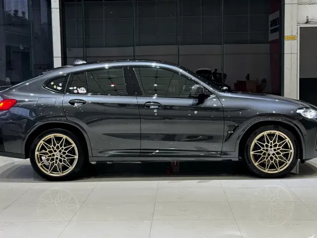 BMW X4 M — Фото автомобиля 5