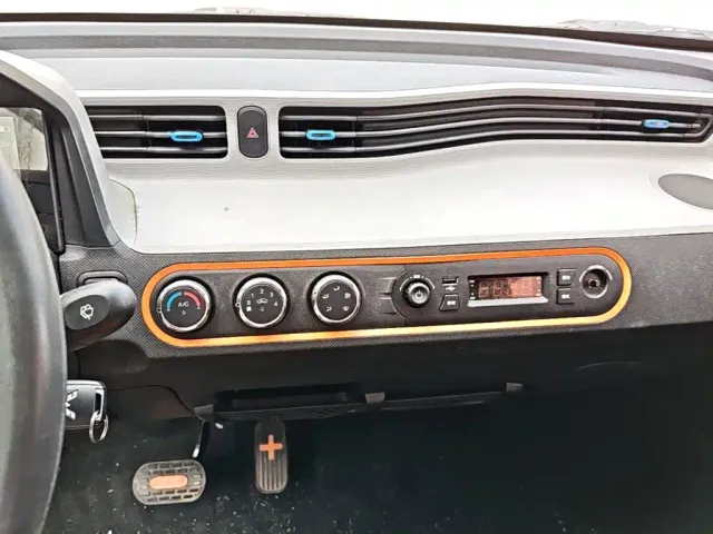 Wuling Hongguang Mini EV — Фото автомобиля 12