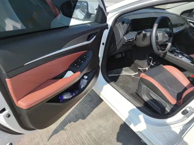 Changan Eado — Фото автомобиля 11