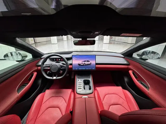 Xiaomi SU7 — Фото автомобиля 15