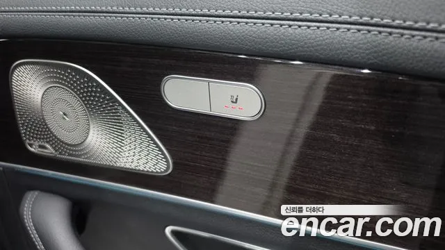 Mercedes-Benz GLE-Class — Фото автомобиля 25
