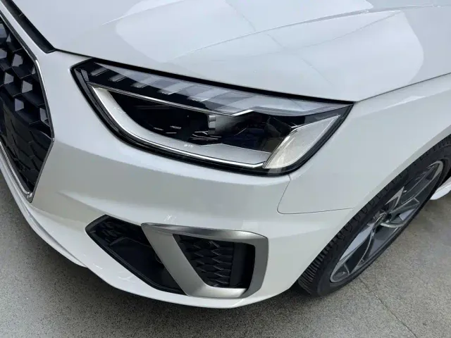 Audi A4L — Фото автомобиля 30