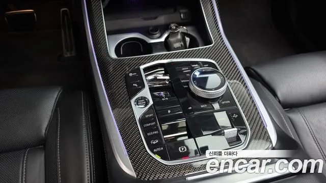 BMW X7 M60i xDrive M Sport 6 мест — Фото автомобиля 8