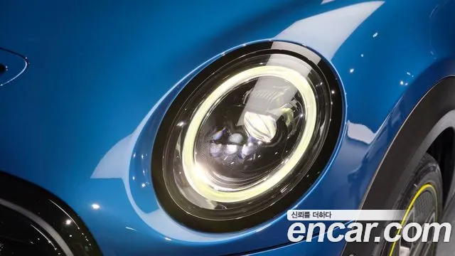 MINI Cooper Electric — Фото автомобиля 7