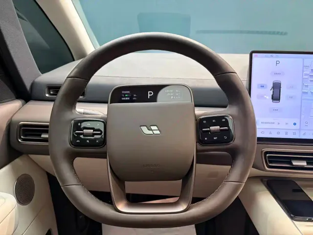Li Auto MEGA — Фото автомобиля 14