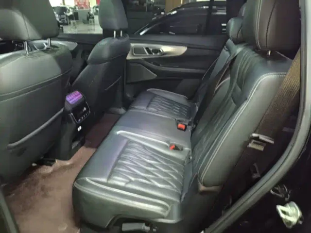 GAC Trumpchi GS8 — Фото автомобиля 16