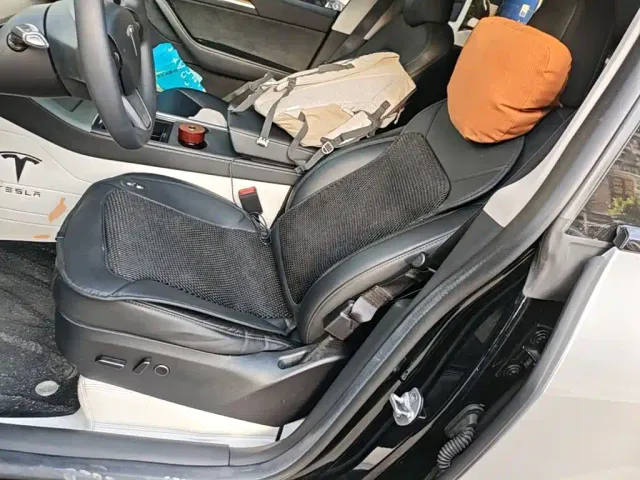 Tesla Model Y — Фото автомобиля 14