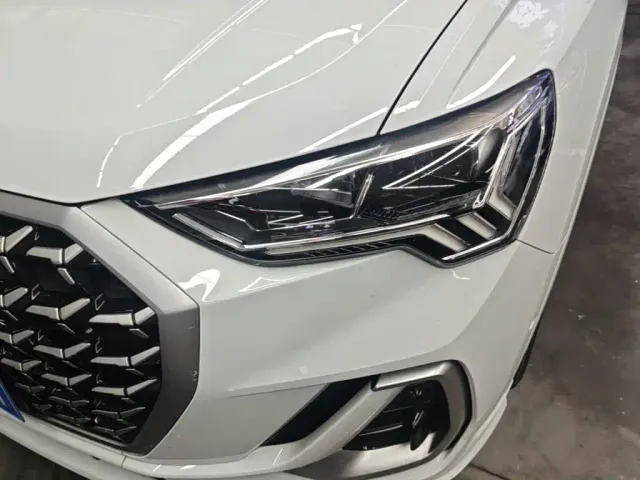 Audi Q3 — Фото автомобиля 23