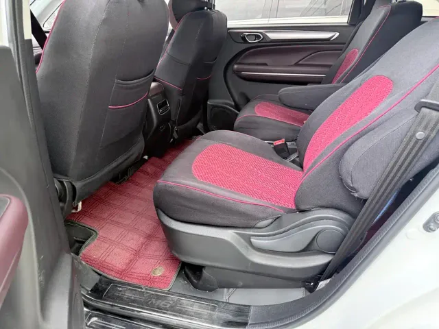 GAC Trumpchi M6 — Фото автомобиля 8