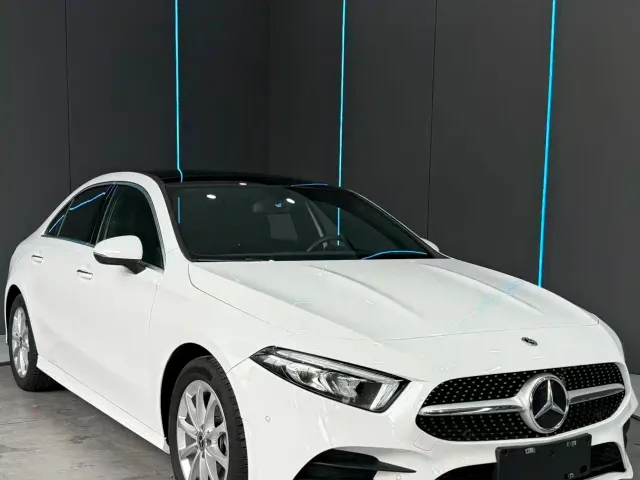 Mercedes-Benz A-Class — Фото автомобиля 3