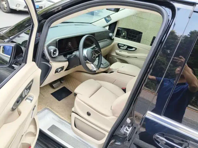 Mercedes-Benz Mercedes-Benz V-Class 2024 V 300 Premium Edition — Фото автомобиля 8