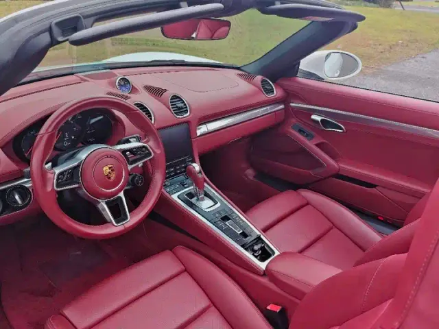 Porsche 718 — Фото автомобиля 11