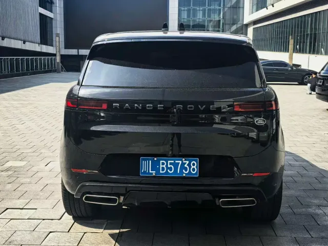 Land Rover Range Rover Sport — Фото автомобиля 7