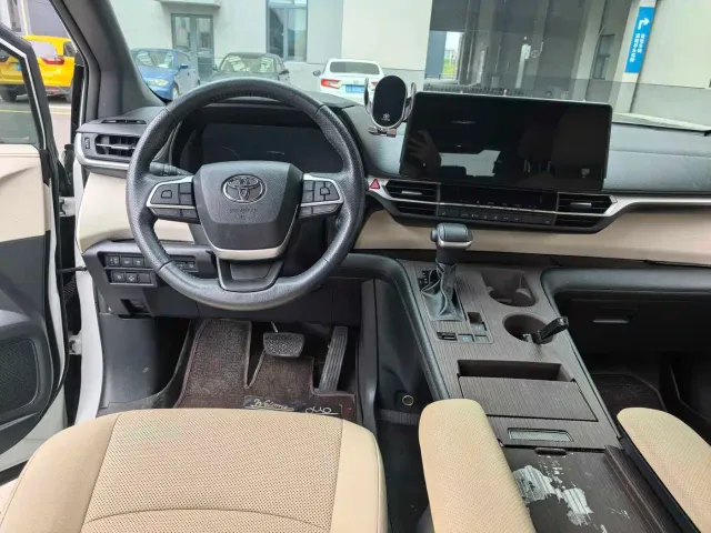 Toyota Granvia — Фото автомобиля 5