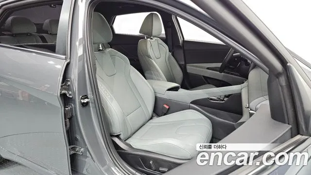 Hyundai Avante CN7 — Фото автомобиля 10