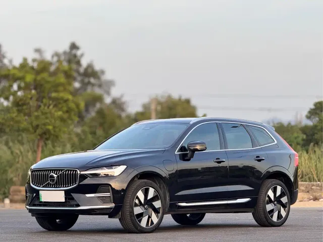 Фотография автомобиля — Volvo XC60
