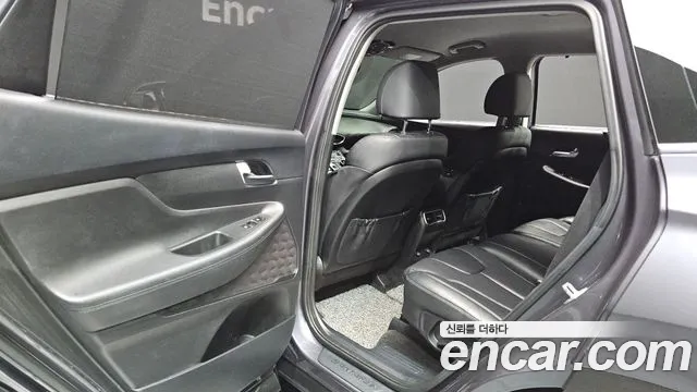 Hyundai Santa Fe Santa Fe (New) — Фото автомобиля 16