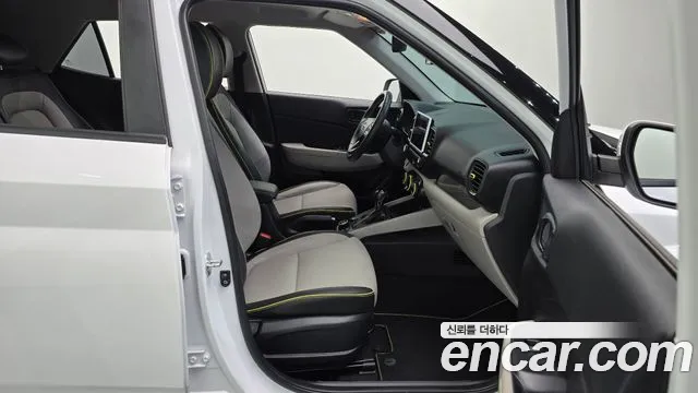 Hyundai Venue — Фото автомобиля 11