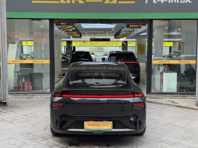 Xpeng P7 — Фото автомобиля 5