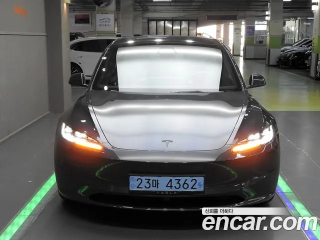 Tesla Model 3 — Фото автомобиля 3